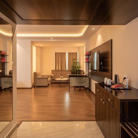 Goldfinch Hotel Bangalore Extérieur photo