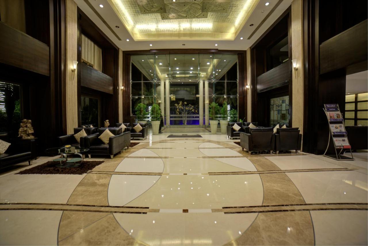 Goldfinch Hotel Bangalore Extérieur photo